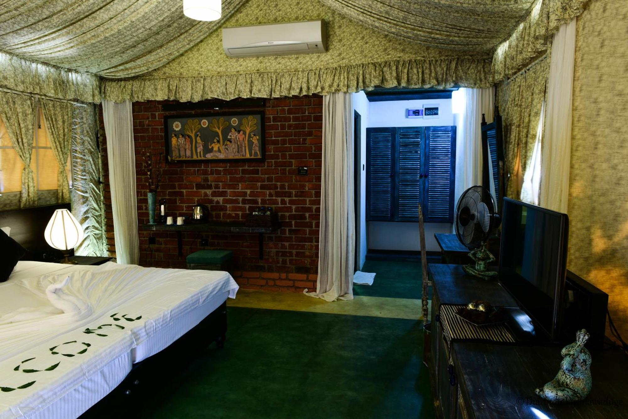 Rangiri Dambulla Resort Room photo