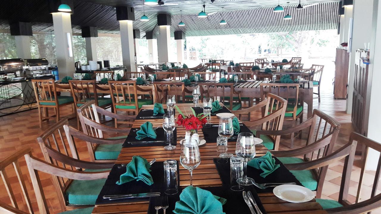 Rangiri Dambulla Resort Exterior photo